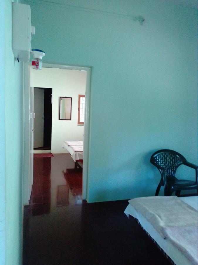 Hotel Anjali Lodge Mālvan Dış mekan fotoğraf
